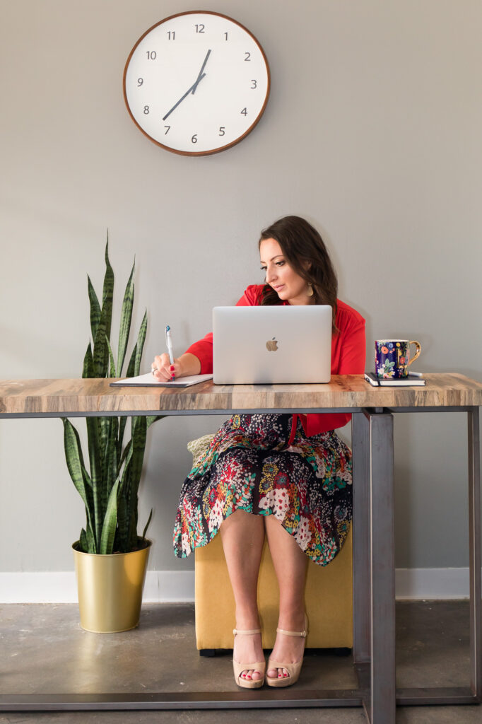 Lauren-Goldstein-The-Biz-Doctor-Golden-Key-Partnership-Fractional-COO-Business-Operations-Consultant-Advisor-Leadership-Teams-Austin-Texas