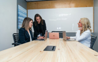 Lauren-Goldstein-The-Biz-Doctor-Golden-Key-Partnership-Fractional-COO-Business-Operations-Consultant-Advisor-Leadership-Teams-Austin-Texas